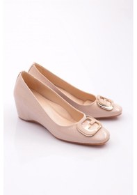 Resim Dgn 24361 Kadin Aksesuarli Dolgu Topuklu Ayakkabi 24361-2428-R0178 Bej 