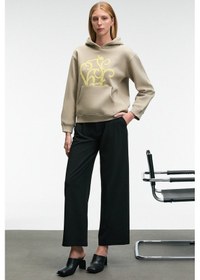 Resim Grimelange LIORAEN Kadın Baskılı Relaxed Kanguru Cepli Kapüşonlu Taş Rengi Sweatshirt 