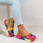 Resim Kadınlar için Gökkuşağı Tie-Dye Kaydırmalı Spor Ayakkabılar - Hafif, Rahat Günlük Ayakkabılar, Canlı Bulut Deseni, Düşük Üst Tasarım ve Tüm Gün Kullanım için Dayanıklı PU Taban 