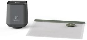 Resim Electrolux EVFK1 Vakum Makinesi ve 10 Adet Vakum Torbası Seti | Gıda Saklama Vakum Pompası | Sous Vide Uyumlu, BPA İçermez, Tek Tuşla Kullanım | Uzun Süre Tazelik Koruma 