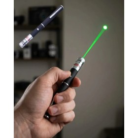 Resim Yeşil Lazer Pointer Güçlü Işın Uzun Menzil ve Kompakt Tasarım 