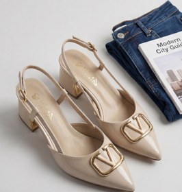 Resim Royal Nude Bej Rugan Işıltılı Altın Toka Detaylı Elegant Slingback - Sivri Burun Alçak Kare Topuklu Tasarım Kadın Ayakkabı 