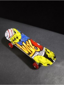 Resim enyatakı Kaykay modeli ızgaralı pürmüzlü alevli tamamı metal kaplama kaliteli tarz çakmak 