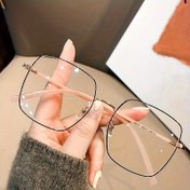 Resim Y2K Büyük Kare Çerçeve Gözlükler, Aşırı Büyük Moda Metal Tam Çerçeve Bilgisayar Gözlükleri, Kadınlar İçin Minimalist Tasarımlı Rahat AC Lenslerle Temizlik Bezi Dahil 