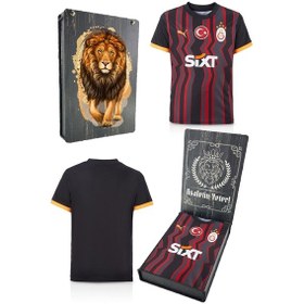 Resim Galatasaray 2024/25 Alternatif Siyah Taraftar Forma Aslan Baskılı Hediyelik Ahşap Kutulu Kırmızı - Siyah 