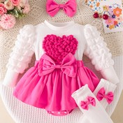 Resim Kızların sevimli pembe kalp ve kurdele detaylı uzun kollu romper, volanlı kolları ve eşleşen baş bandı ile - Sonbahar/Kış için rahat örgü kıyafet, dış mekan oyunları veya fotoğraf çekimleri için mükemmel, kız kıyafeti, oyun giyim, yumuşak dokulu kıyafetler, dış mekan için 