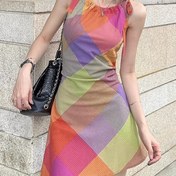 Resim Kadın Yazlık Elbise | Çok Renkli Ekose Desen | Kolsuz Polyester Güneşlik ile Asimetrik Etek ve Bağcıklı Omuz Askıları | Makinede Yıkanabilir & Kuru Temizlemeye Uygun | Rahat Geziler için Moda İşçi Tarzı, Yazlık Günlük Giyim | Canlı Yazlık Elbise | Şık Bağcıklı Omuz Askıları, Bayan Yazlık Elbiseler 