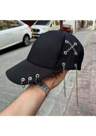 Resim Üç Piercingli Çarpı Zincirli Siyah Şapka Çok Renkli 