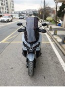 Resim MOTOCAM SYM ADX 300 Uyumlu Siperlik Ön Cam 2024-2025 Model 75cm Siyah Renkli 4mm UZUN CAM 