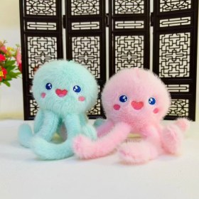 Resim OEMG Yeni 1 Adet Dört Inç Iyi Şanslar Karikatür Peluş Oyuncak Bebek Anahtarlık Sevimli Bebek Anahtar Küçük Kolye Seti (Yurt Dışından) 