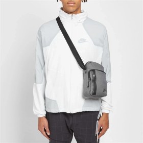 Resim Nike Tech Cross-Body Askılı Postacı Çapraz Çanta Gri Siyah BA5268-021-V4 