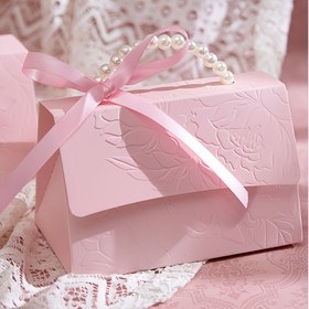 Resim Zarif Pembe Çiçekli Hediye Kutusu İnci Kurdele ve Kurdele ile - Lüks Taşınabilir Makyaj Kozmetik Kutusu, Düğünler ve Tatiller için İdeal, Sevgililer Günü Hediyeleri için Mükemmel, Düğün Hediye Kutusu | Çiçek Desenli Kutu | Kurdele Kurdele Detayı, Makyaj Hediye Kutusu 