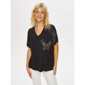 Resim Faik Sönmez Kelebek Desen Boncuk Nakışlı V Yaka Kadın T-shirt 69578 (U69578) 