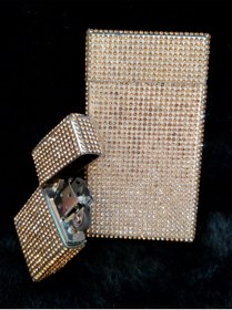 Resim NESGIFT Parlak Gold Taş Kaplama Slim (İNCE) Uzun Sigara Kutusu Ve Zippo Çakmak Seti 