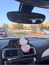 Resim senfida Bej pudra ve beyaz kalpler dikiz süsü peluş dikiz aynası süsü 