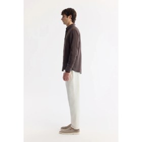 Resim AVVA Erkek Kahve Düğmeli Yaka %100 Keten Comfort Fit Gömlek B002191 