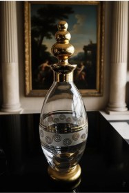 Resim Paşabahçe El Yapımı Gold Dekorlu Şişe 650 Cc Altın Suyu İle Fırınlanmış Premium Özel Sunum Karafı 