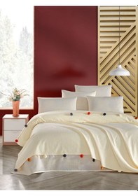 Resim Madam Marica Krem Renkli Çift Kişilik Ponponlu Pike Takımı 