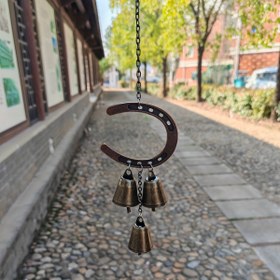 Resim 1 At Nalı Rüzgar Çanı ve Dekoratif Zincirli Demir Zil – Balkon ve Avlu İçin Rahatlatıcı Ses, Ev Dekoru için Mükemmel 