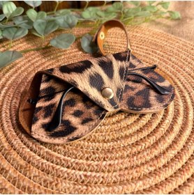 Resim ATÖLYE ZÜMRA Asılabilir Gözlük Kılıfı Kalp Model( Leopar Baskılı) 