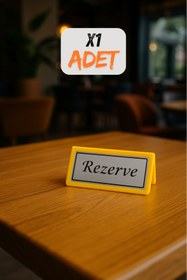 Resim Happynesso Masa Yazısı Serisinden SARI Pleksi Üstü TEK Yön GÜMÜŞ GRİ Metal "REZERVE" Yazısı - 100 mm X 50 mm 