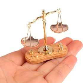 Resim 1:12 Ölçekli Altın Minyatür Terazi - Çalışan Dişlileri Olan Antika Kopya, Metal Konstrüksiyon, Elektrik Gerektirmez, Sahne/Model Sergileme ve Masaüstü Dekorasyonu İçin İdeal, Mezuniyet Kutlamaları İçin Mükemmel, Minyatür Ev Aksesuarı 