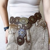 Resim Retro Batı Abartılı Kemer Perçinli Çok Katmanlı Moda Bisikletçi Tarzı 