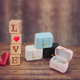 Resim Şık Mini Taşınabilir Yüzük Kutusu - Suni Deri, Yüzükler & Küpeler için Mükemmel Depolama, Noel, Sevgililer Günü & Partiler için İdeal Hediye 
