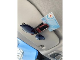 Resim Oto Aksesuarcım Kristal Taşlı Gözlük Kart Tutacağı 2 Klipsli 180° Döner Siyah Kırmızı 