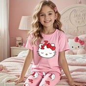 Resim Kızlar için Sevimli Pembe Pijama Takımı - Kısa Kollu Üst ve Uzun Pantolon ile Karikatür Tasarımı, Yuvarlak Yaka, Normal Beden - Mükemmel Yazlık Pijama ve Rahat Giyim, Kızlar için Pijama 