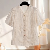 Resim Kadınlar için şık beyaz dantel detaylı V-Neck bluz - Kısa kollu, düğmeli, hafif polyester, bahar/yaz/sonbahar için mükemmel, rahat giyimden resmi giyime kadar her şeye uygun, bayan bluzları 