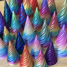 Resim 3D Baskılı Spiral Koni Piramit Heliks Fidget Heykel - Geçiş Tasarımı, Canlı Renk Çeşitleri, Dayanıklı Plastik Ev/Ofis/Bahçe Dekoru 
