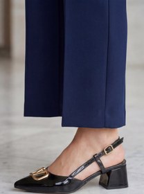 Resim V-Royal Siyah Rugan Işıltılı Altın V-Toka Detaylı Elegant Slingback - Sivri Burun Alçak Kare Topuklu Tasarım Kadın Ayakkabı 