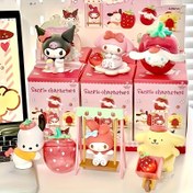 Resim 1 adet Sanrio Karakterli Çilek Çiftliği Gizem Kutusu Süsleri, Sevimli Masa Süsleri, Zarif Doğum Günü Hediyeleri, Cadılar Bayramı Hediyeleri, Noel Hediyeleri 