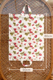 Resim DOCCES El Yapımı Borcam Taşıma Çantası & Piknik Çantası 50x80 cm - Çilekli Desen, Bağcıklı Ayarlanabilir 