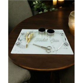 Resim Şık Beyaz Nişan Tepsisi, Zarif Söz ve Hediyelik Seçenekleri 