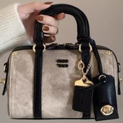 Resim Kadınlar İçin Vintage Küçük Kare Çanta - Altın Tonlu Aksesuarlı, Fermuar Kapatmalı ve Kenar Boyalı Detaylı, Günlük Kullanım için Kompakt Gri Crossbody Çanta, Çok Amaçlı El Çantası, Şık Tasarım, Ayırılabilir Askılı, Moda Tutkunları İçin Zarif Çanta 