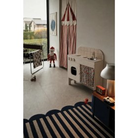 Resim Eternal Sunshine Ahşap Montessori Oyuncak Mutfak Huş Ağacı Çocuk Mutfak Seti Lavabolu ve Fırınlı Eğitici Oyuncak Mutfak Çiçek Desenperde 