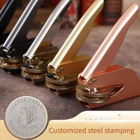 Resim Özel Çelik Damga ile Yükseltilmiş ve İnceltilmiş Tasarım, Kişisel Düğün Daveti, Tatil Mektupları ve Daha Fazlası için Elde Kullanılan Kabartma Aracı - Dayanıklı Metal Damga ile Çiçek Desenleri, Düğün Daveti Damgası, Zarif Yazı Tasarımı, Yüksek Kaliteli El Sanatları 