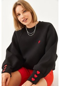 Resim Shade Kadın Bisiklet Yaka Kalp Nakışlı Üç İplik Şardonlu Sweatshirt 60251933 - Siyah 