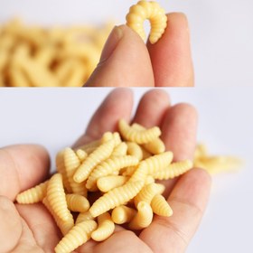 Resim YENİ 50/100 adet 2cm / 0.3g Solucan Grubu Yumuşak Balıkçılık Yemi Ok İğneleri Kokulu Solucanlar Parlayan Karides Balık Yemleri 