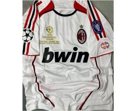 Resim Alaturka Mix Efsane Milan Kaka 22 Retro Beyaz Futbol Forması Hava Alabilen Polyester Kumaş Halısaha Forması 