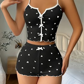 Resim Kadınlar için Fiyonk Kalp Baskılı Volanlı Ev Giyimi, Yaka Detaylı Sırtı Açık Kısa Üst ve Şortlu Rahat Kesim Yazlık Pijama 