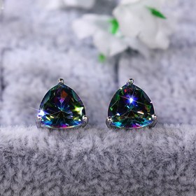 Resim Triangle Cut zirconia Stud Earrings 3 Prongs 18K Gold Plated Copper Ear Jewelry Decorations 