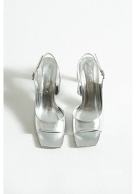 Resim Kadın Gümüş Metalik İnce Topuklu Sandalet Gümüş Metalik 