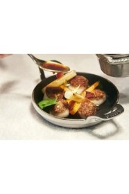 Resim Delixa Staub Toz Istiflenebilir Fırın Kabı, Yuvarlak (16 Cm, 0,4 L Içerisinde Bulunan Mat Siyah Kaplı Tepsi 