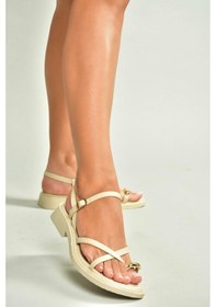 Resim Fox Shoes U267763509 Bej Alçak Topuklu Gold Yüzük Detaylı Kadın Sandalet Bej-suni Deri 