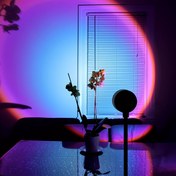 Resim 360° Dönen Gökkuşağı Günbatımı LED Gece Lambası Mavi Tonlarla, USB ile Çalışan Kompakt Tasarım - Ev Dekoru, Yatak Odası Atmosferi ve Fotoğrafçılık Aksesuarları için Mükemmel, İdeal Tatil Hediyesi, Işık Dekoru 
