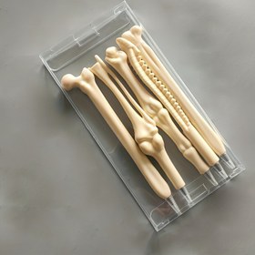 Resim 5 adet kemik şekilli tükenmez kalem seti, hem hemşireler hem de doktorlar için uygun, ergonomik oval tutuş ve orta nokta kalemi ucu ile ofis ve tıbbi defter yazma malzemeleri için ideal 