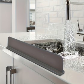 Resim Vakumlu Silikon Lavabo Sıçrama Koruyucu - Mutfak, Bulaşık Makinesi ve Sebze Leğeni için Modern Su Engeli Kapağı - Dayanıklı, Kolay Temizlenebilir Tasarım Karışıklığı Azaltır & Güvenliği Artırır, Bulaşık Makinesi Koruma, Esnek Aksesuar 